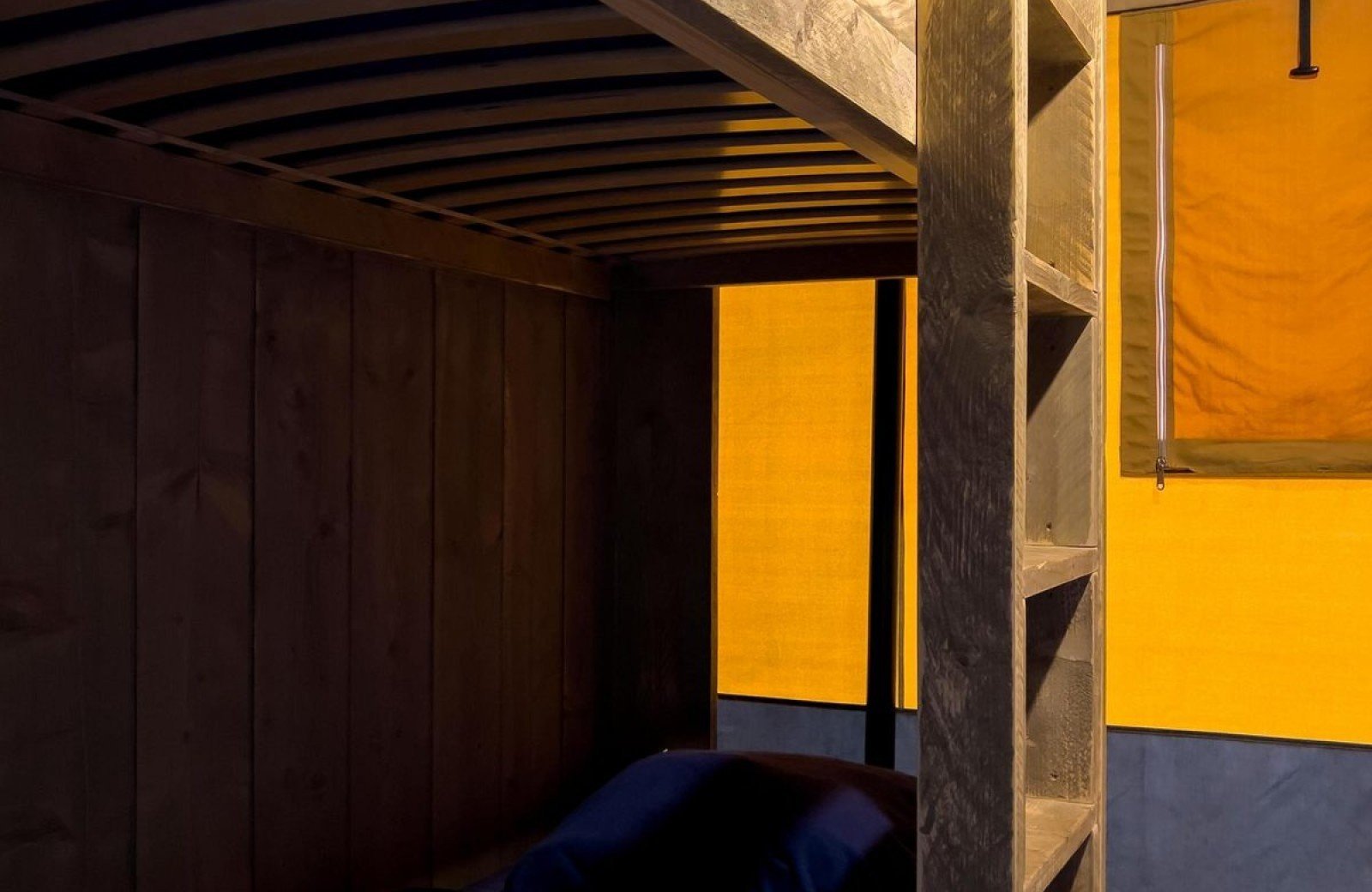 Luxe safaritent met sanitair 6 personen26